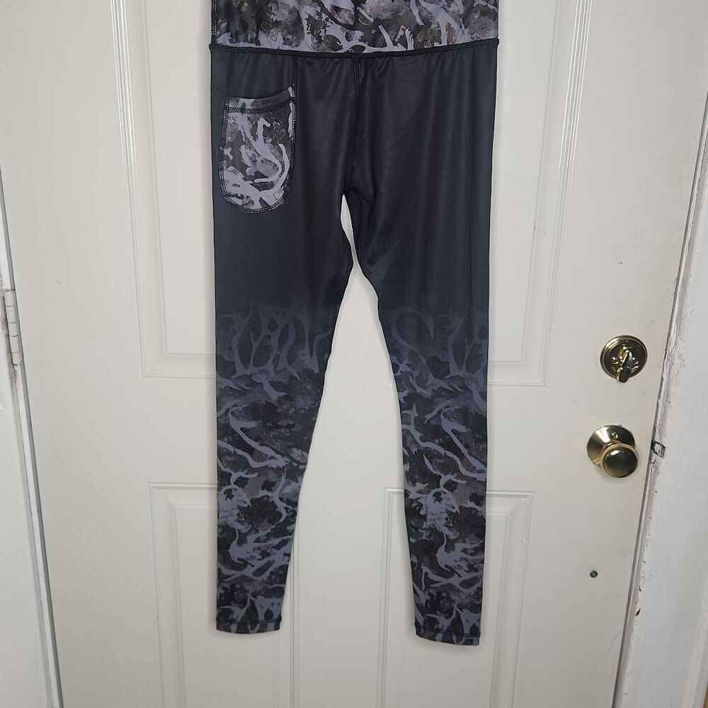 Swampbuck gray camo leggings women's size s